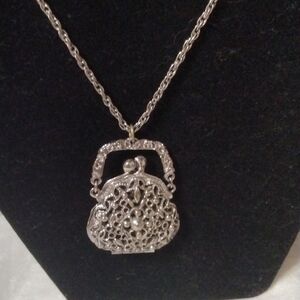 purse necklace silver tone 24" (sku 865)